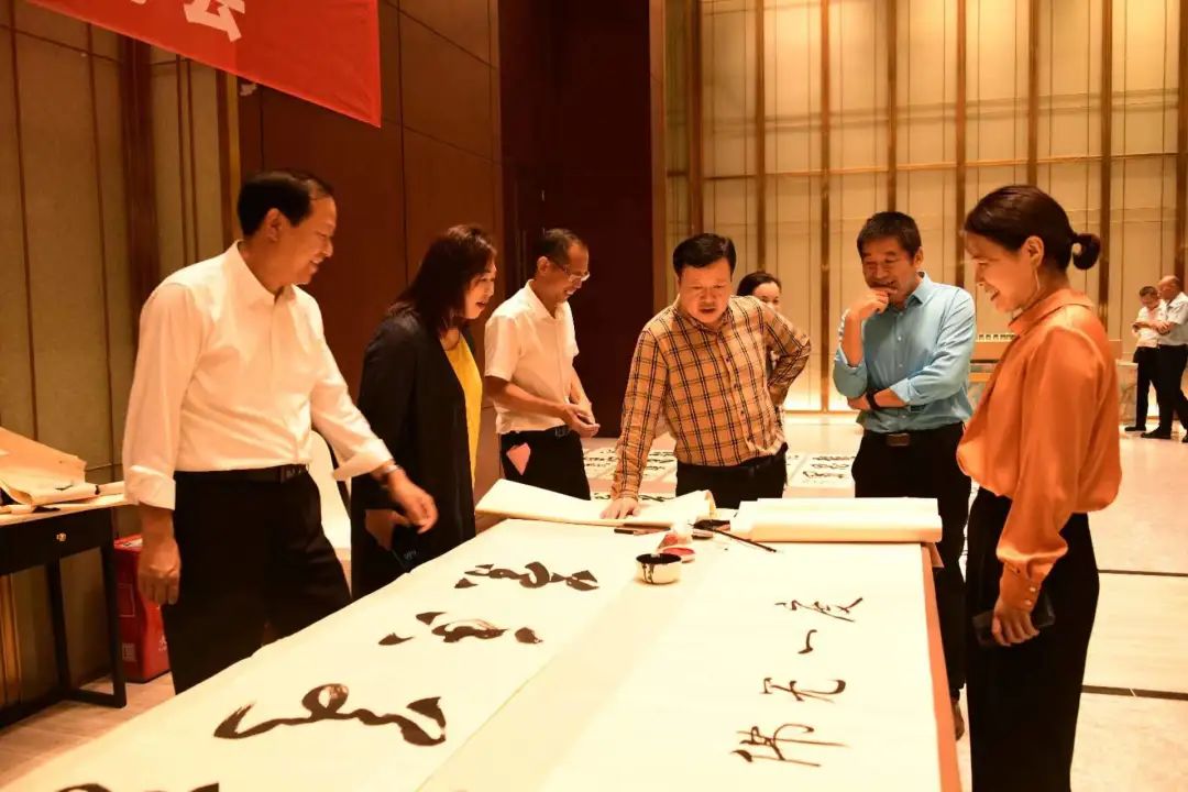 藍寶石&龍恩寶中秋書畫交流會圓滿召開